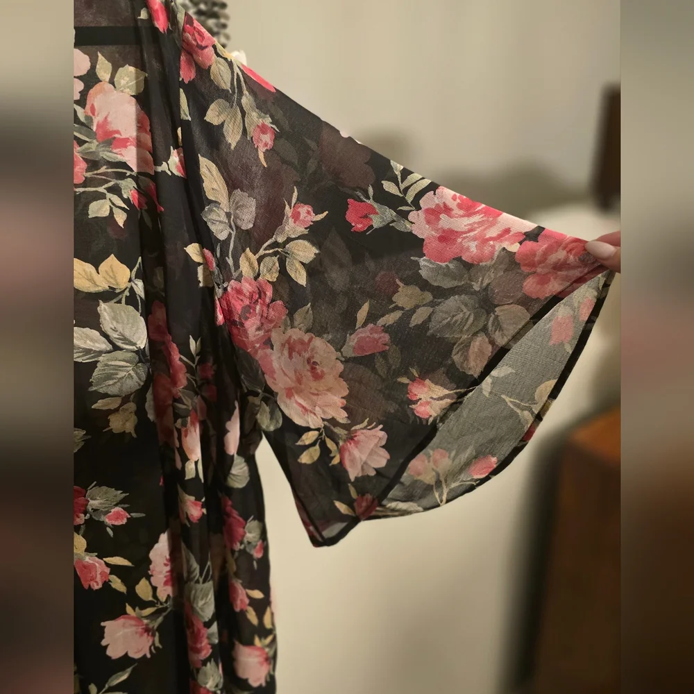 torrid Black Sheer Floral Kimono with Pink Roses - Picture 7 of 11